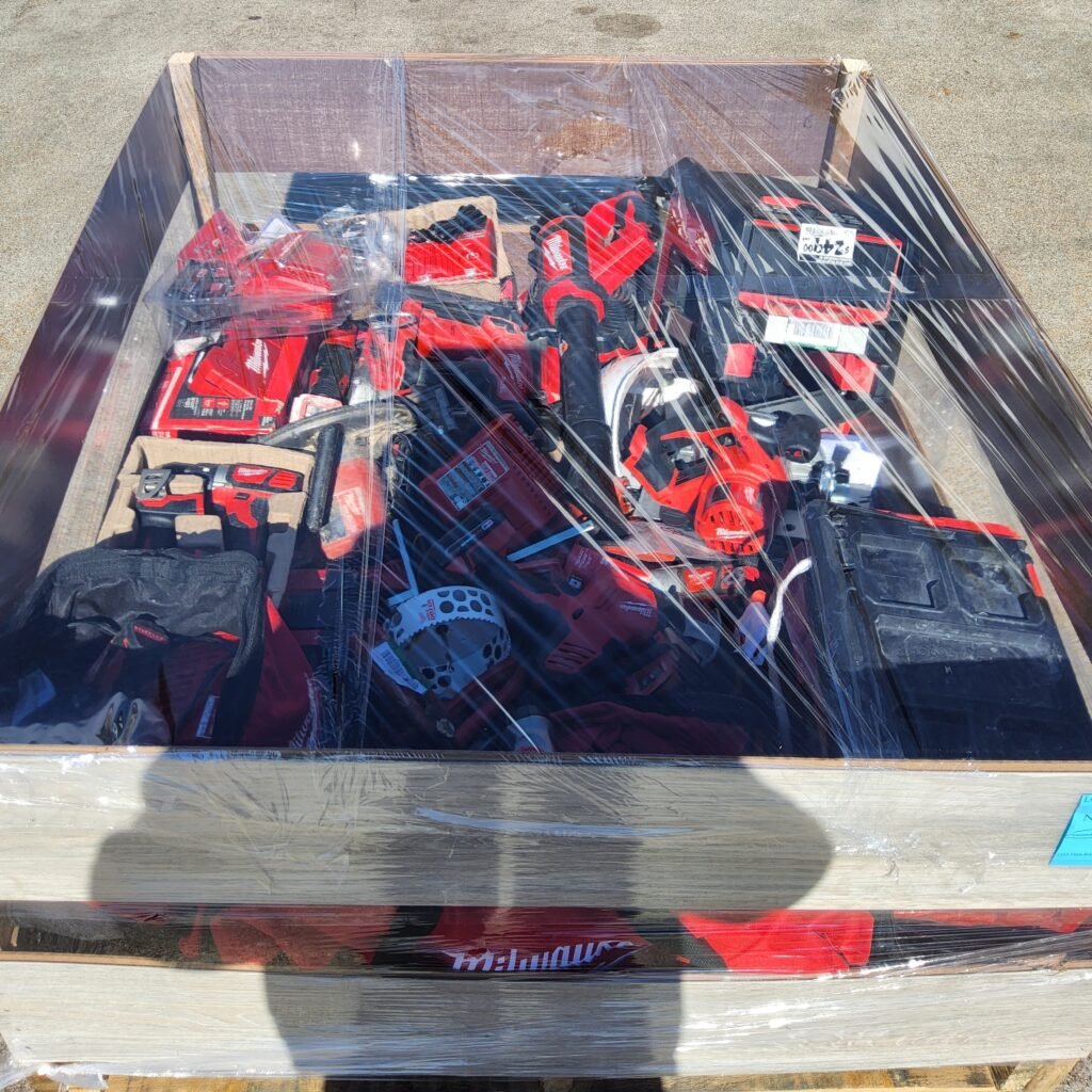 20231125_114755-1024x1024 MILWAUKEE TOOL PALLET –AS-IS Untested Customer Returns - Image 1