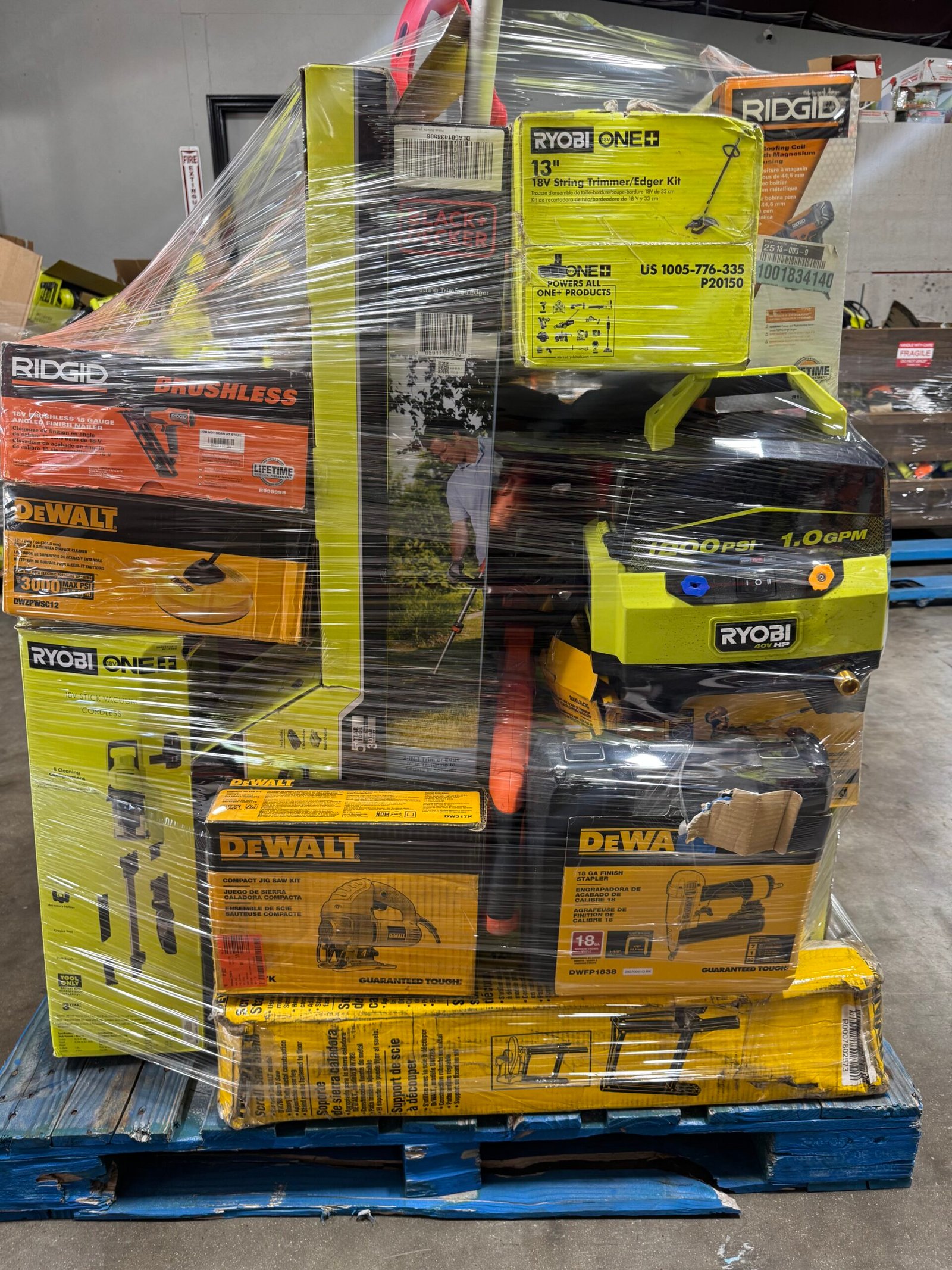 IMG_7657-scaled MIXED TOOLS PALLET – LOT ID: 0030 – AS-IS Untested Customer Returns - Image 1